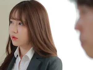 Lén nhìn cặp bưởi của con dâu mà buồi cương cứng