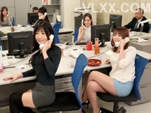 cho tiền xem vú em gái đại học đang trên đường về nhà vietsub